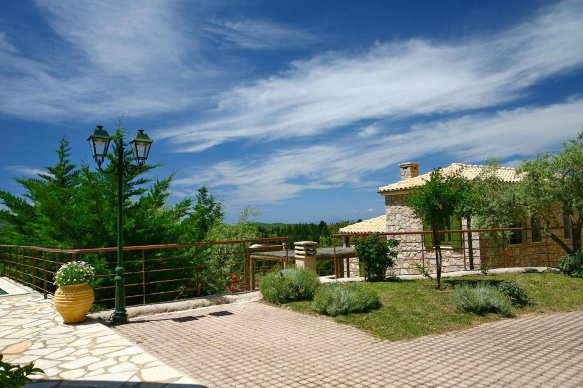 Asplathia Lefkada *